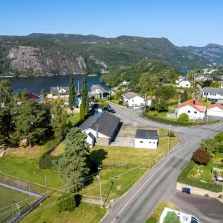 Hybel Med Gratis Internett Og Parkering فليكهافيود